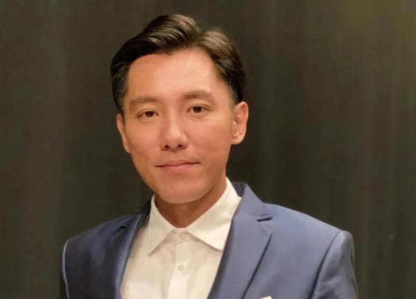 44岁TVB男星自爆离巢真相! 强调与大台关系友好: 我随时都可以回去