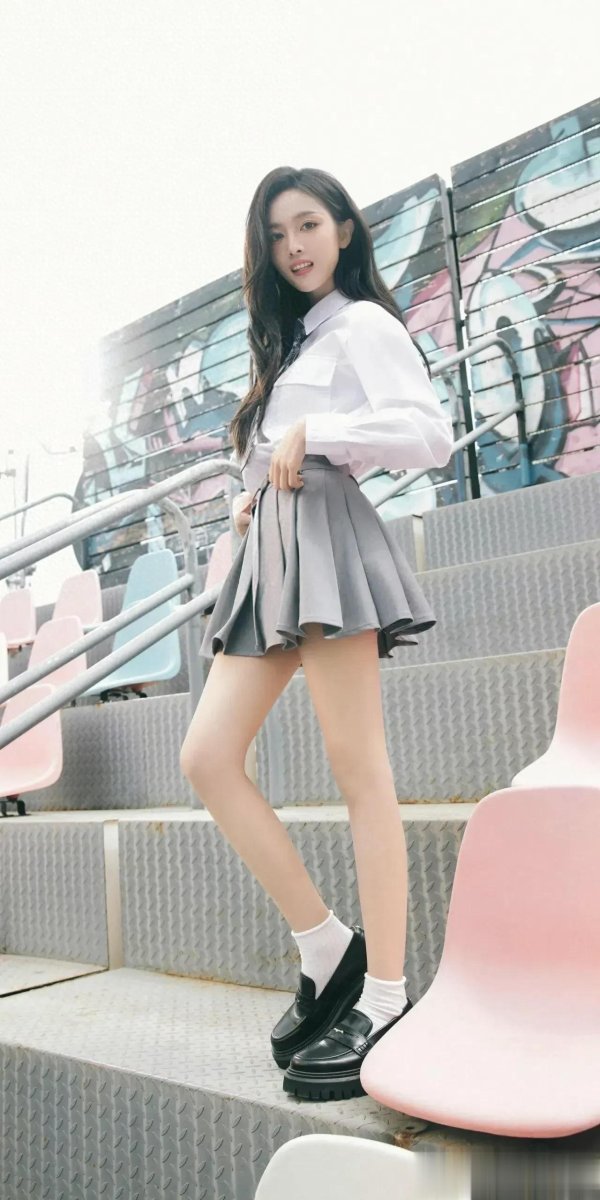 吴宣仪校园风美图